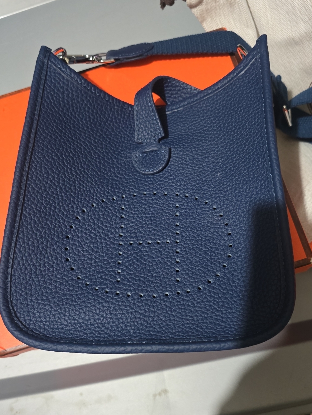 Small "Evelyne" Style Crossbody